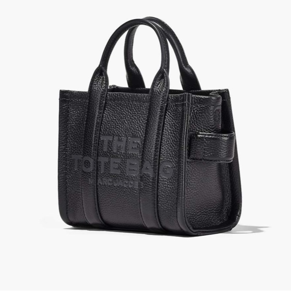 Marc Jacobs Leather Tote w/crossbody strap.